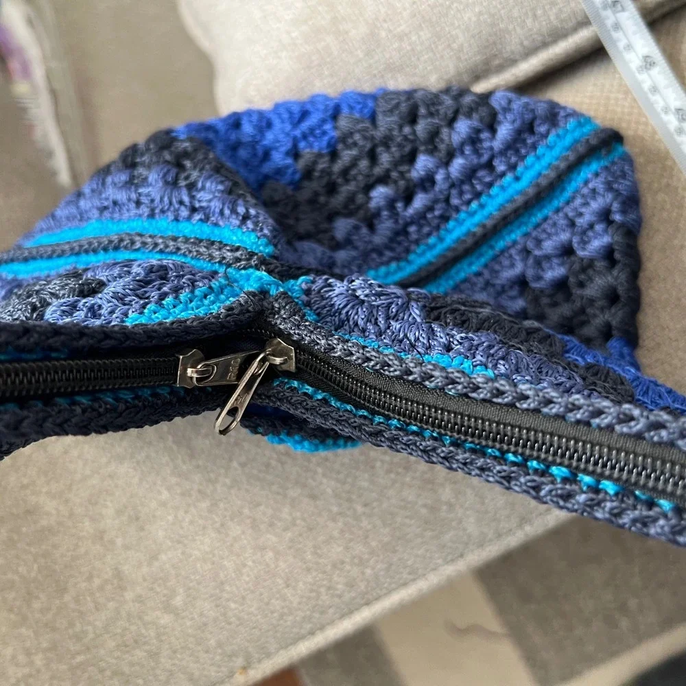 Boho Crochet Shoulder Bag Purse‎ Blue Floral Accent Retro 70s Hippie 11x12